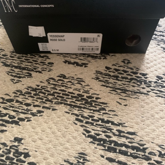 Rose gold sandals - Picture 4 of 4